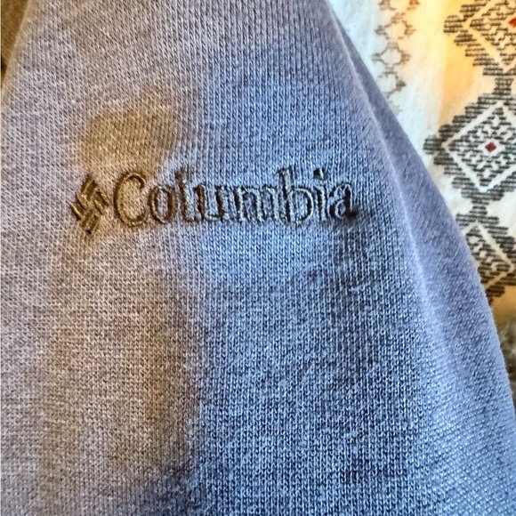 Columbia Women’s Hoodie Size Medium “Find Your True North” Graphic Pullover - Picture 3 of 4